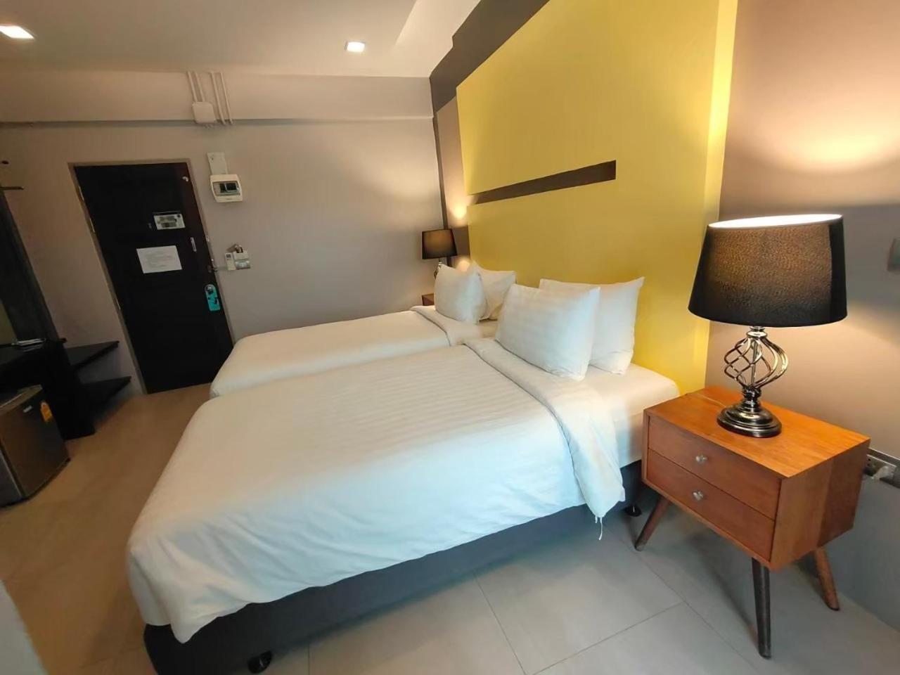 Qoo Hotel Buriram Exteriör bild
