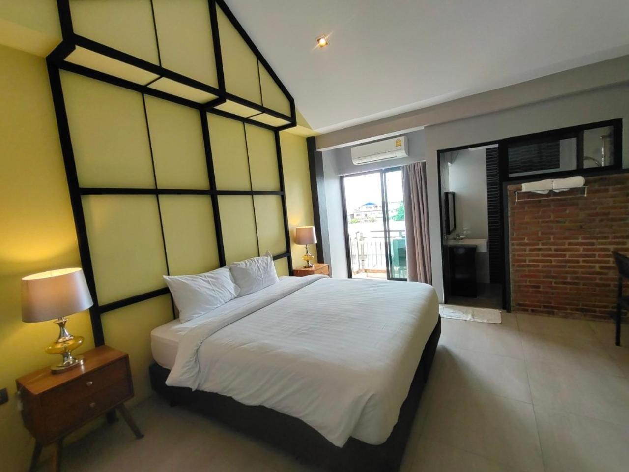 Qoo Hotel Buriram Exteriör bild
