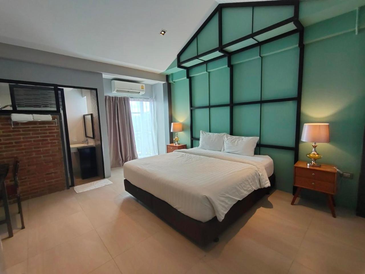 Qoo Hotel Buriram Exteriör bild
