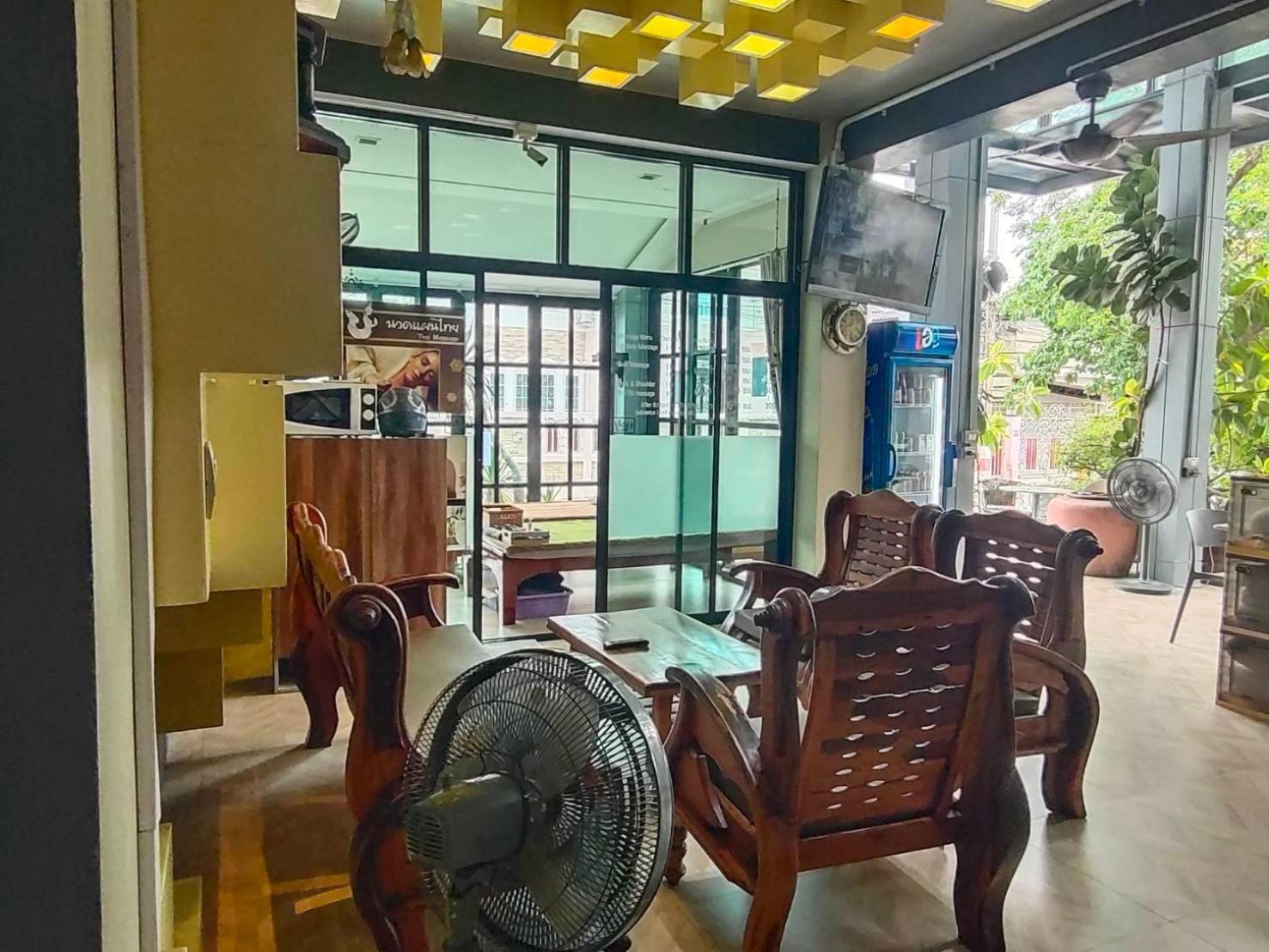 Qoo Hotel Buriram Exteriör bild